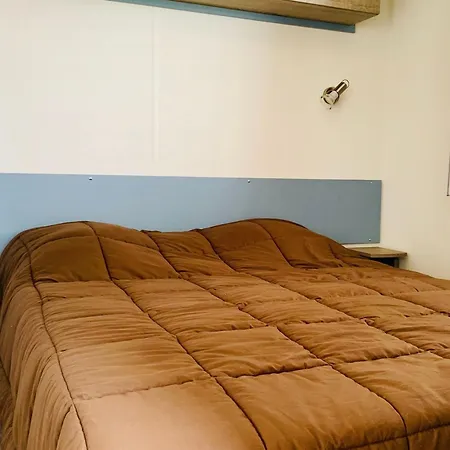 Mobil-home Au Bord De L'etang Avec Terrasse Privee - 2 Chambres, Cuisine Equipee, Activites Nautiques - Fr-1-584-308 Bures (Meurthe-et-Moselle)