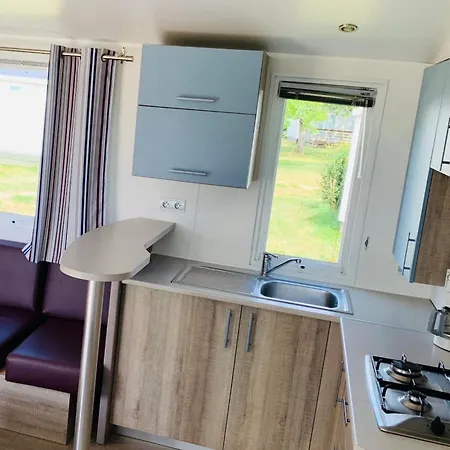 Mobil-home Au Bord De L'etang Avec Terrasse Privee - 2 Chambres, Cuisine Equipee, Activites Nautiques - Fr-1-584-308 בית נופש